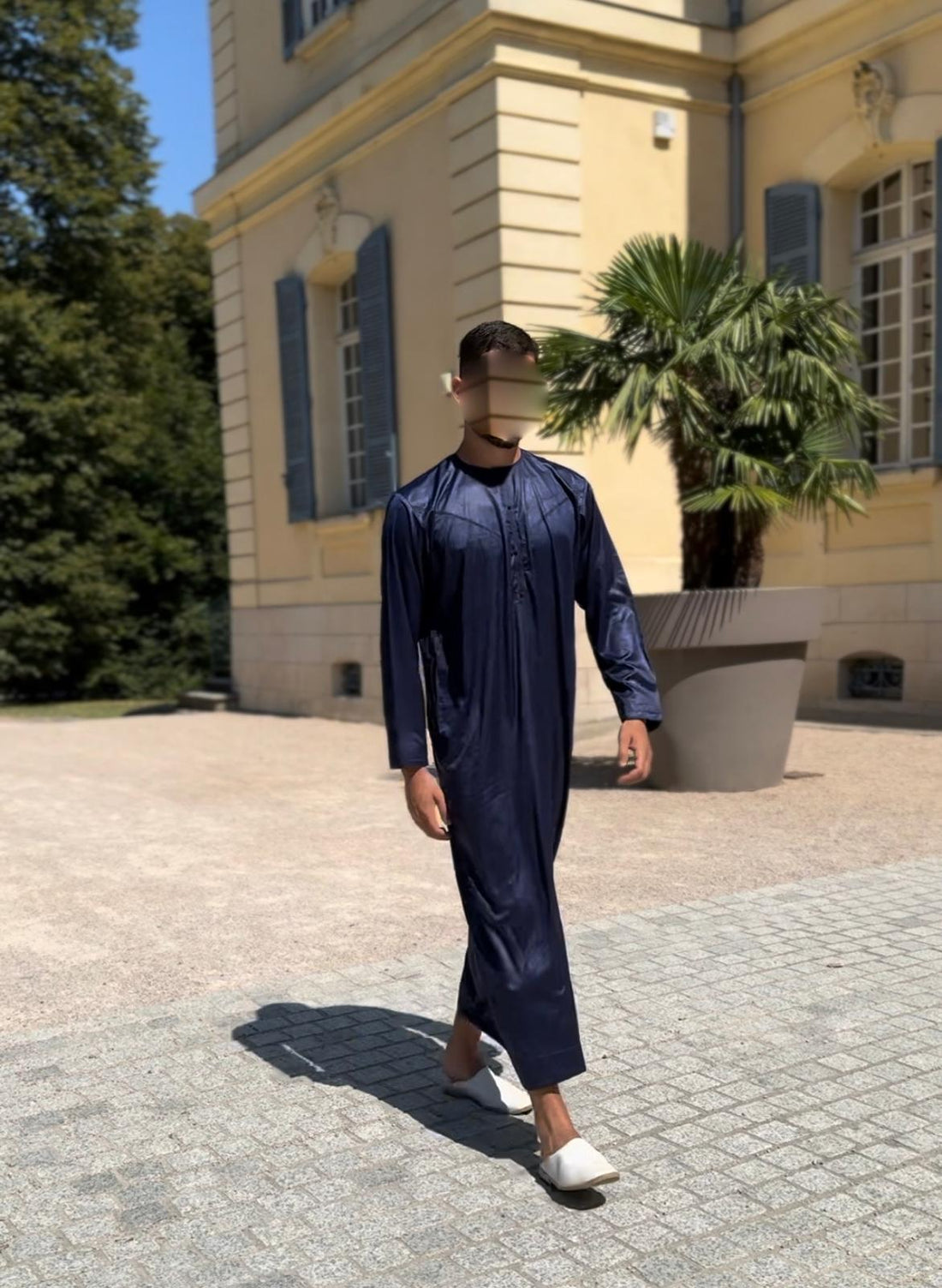 Qamis pas cher : comment bien choisir sans compromettre la qualité